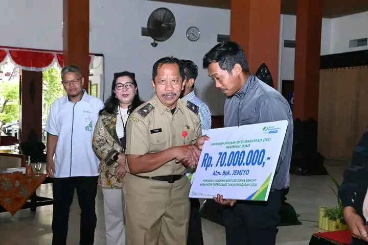 Pj Sekda Trenggalek Buka Sosialisasi Perda Jaminan Sosial, Tekankan Perlindungan Pekerja Rentan