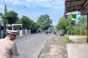 Mobil Tabrak Pengayuh Sepeda di Srengat, Polisi Lakukan Pengejaran Terhadap Pelaku
