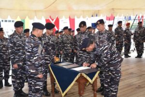 Panglima Armada III Menandatangani Berita Acara Alih Bina KRI Fatahillah-361 dan KRI Malahayati-362 Ke Armada I