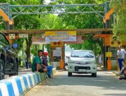 Warga Buka Paksa Portal Bendungan Lahor, Tolak Retribusi Tanpa Dasar Jelas