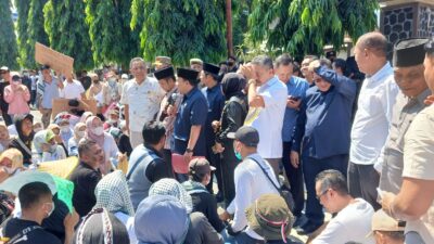Ribuan Relawan dan Mitra MBG Gelar Aksi Simpatik di DPRD Trenggalek, Dukung Keberlanjutan Program Makan Bergizi Gratis