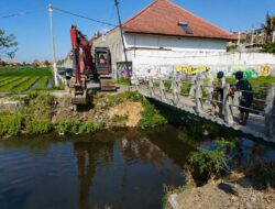 Respon Aspirasi Petani, DPUPR Kota Kediri Normalisasi Sungai Kresek untuk Kurangi Risiko Genangan