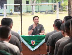Dandim 0806/Trenggalek Tekankan Disiplin dan Loyalitas dalam Jam Komandan